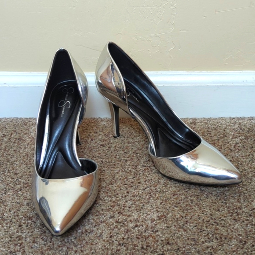 NEW Jessica Simpson Silver Metallic D'Orsay Pointed Toe Pumps Size 7.5 - Picture 2 of 9